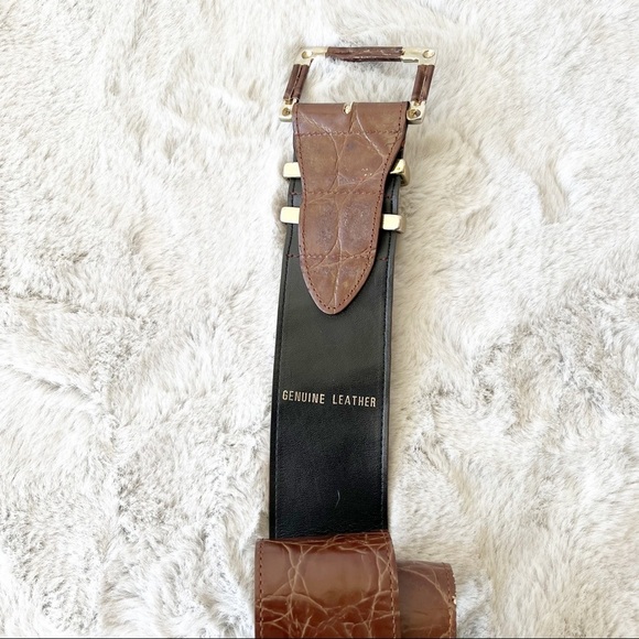 VINTAGE Brown Textured Leather Belt w/ Gold Hardware - Picture 5 of 7